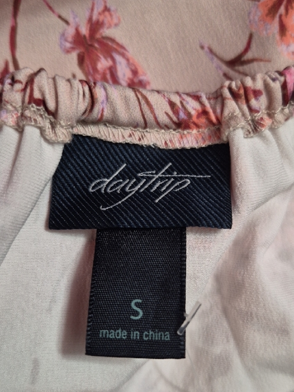 Daytrip Blush Floral Lace-Trim Cami - Picture 2 of 12